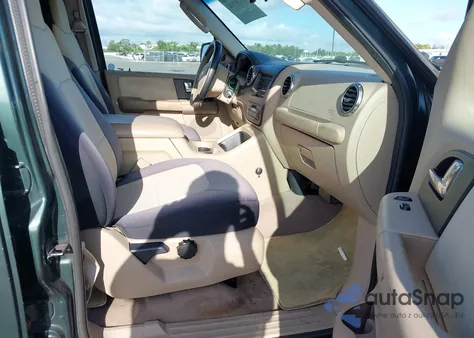 2004 Ford Expedition Eddie Bauer z USA, uszkodzony, nr VIN 1FMRU17W54LB13471